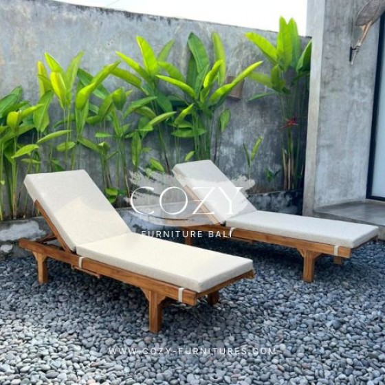 WOOD SUNBED + MATTRESS (GRACEBAY SUNPROOF)