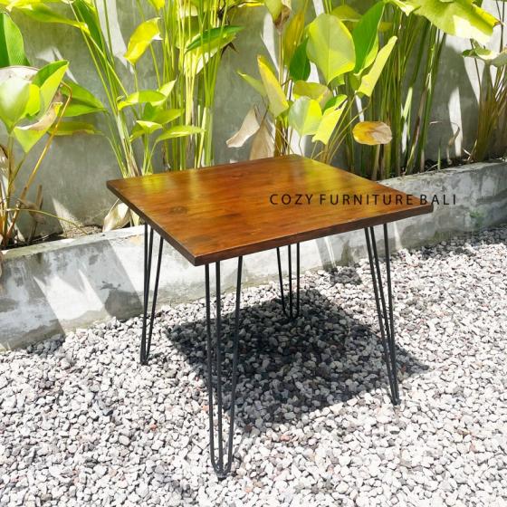 Table 03