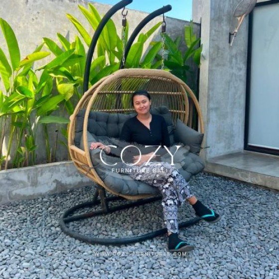 FOR RENT - HANGING CHAIR 2SEATTER - OUTDOOR INDOOR 