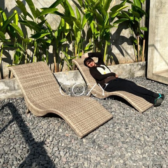 POOL LOUNGER 168CM - COLOR : SILKY WHITE PULLUT MK